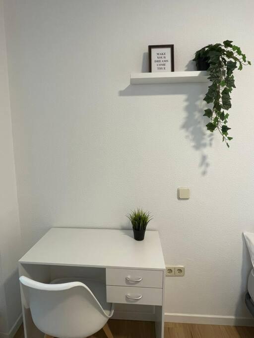 Juan Pantoja, Apartamento Para 2 En Metro Alvarado Madrid Extérieur photo